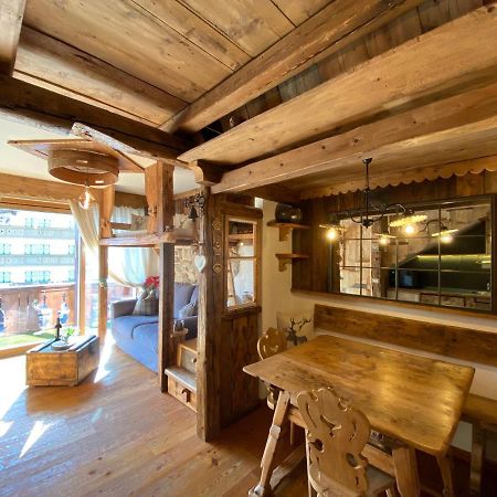Calore Di Una Casa Di Montagna Campitello di Fassa Εξωτερικό φωτογραφία