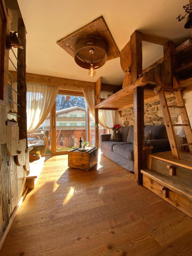 Calore Di Una Casa Di Montagna Campitello di Fassa Εξωτερικό φωτογραφία